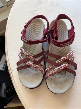 UBFEN Duinn Womens Outdoor Hiking Sandals Comfort Cushioned Arch Support